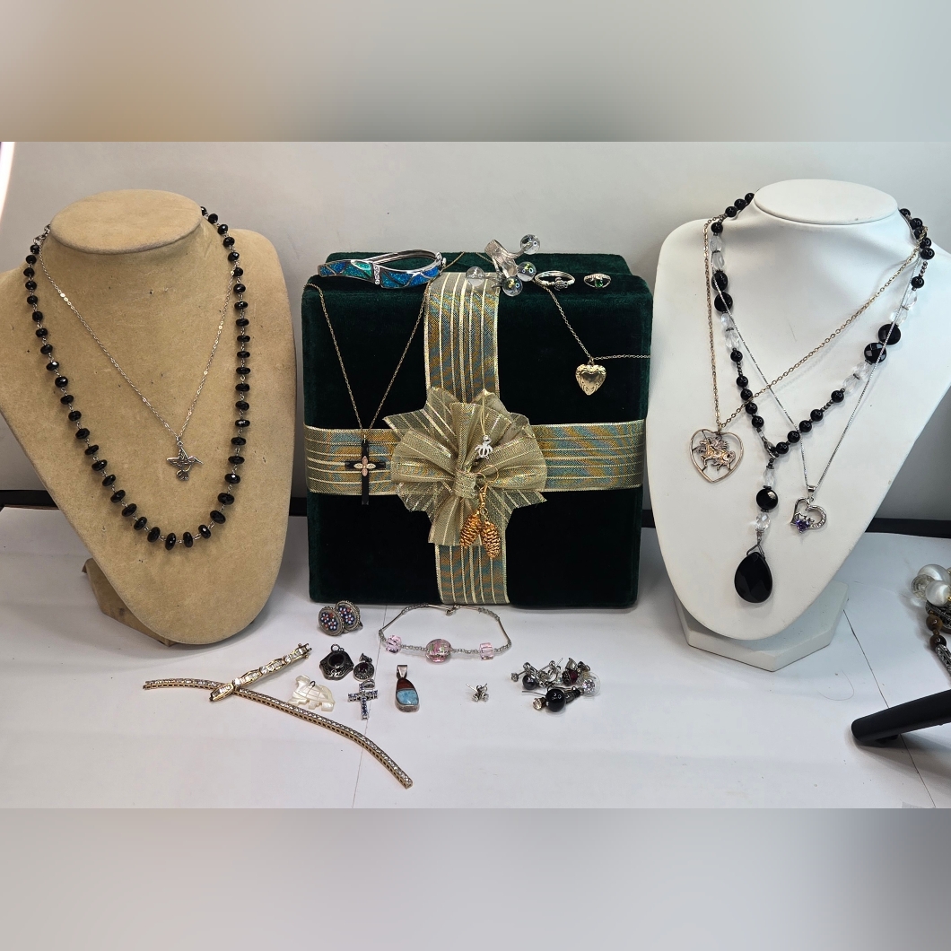 Sterling Silver Wearable Jewlry Gold And Silver Pieces 290$